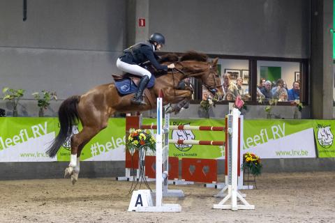 Auri Callewaert met V de Vie winnaars klasse Midden 