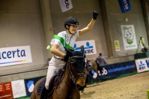 Merel Braspenning en Parco van't Hollandhof van LRV Wortel - Kampioen D Midden Stijl en Barema A